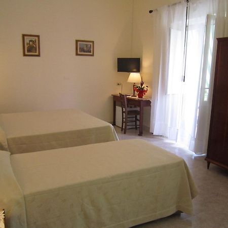 Albergo Italia - Vintage Hotel 卡普里 外观 照片