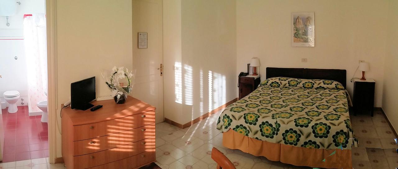Albergo Italia - Vintage Hotel 卡普里 外观 照片